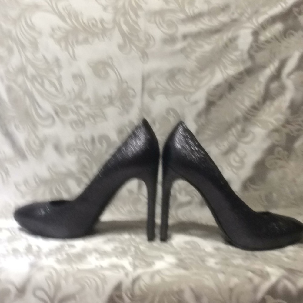 Nine West Black Heels - Picture 4 of 7